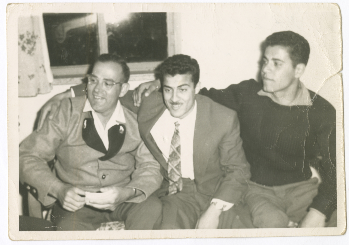 عمر القاسم برفقه صديقيه، القدس، 23 أيار 1967