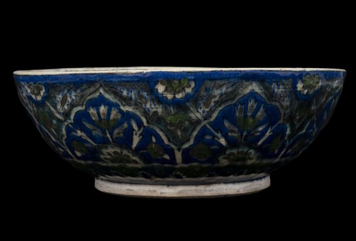 Armenian ceramic plate produced by the Dome of the Rock Tile Workshop, Jerusalem, 1919-1948