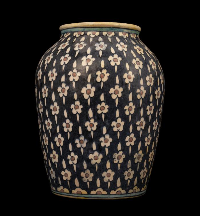 زهرية (مزهرية)  خزف أرمني من إنتاج مشغل قبة الصخرة، القدس، 1919 -1948