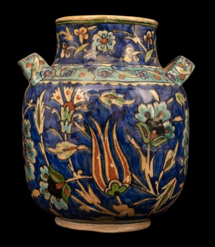 Armenian ceramic vase produced by the Dome of the Rock Tile Workshop, Jerusalem, 1919-1948