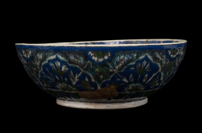 Armenian ceramic plate produced by the Dome of the Rock Tile Workshop, Jerusalem, 1919-1948