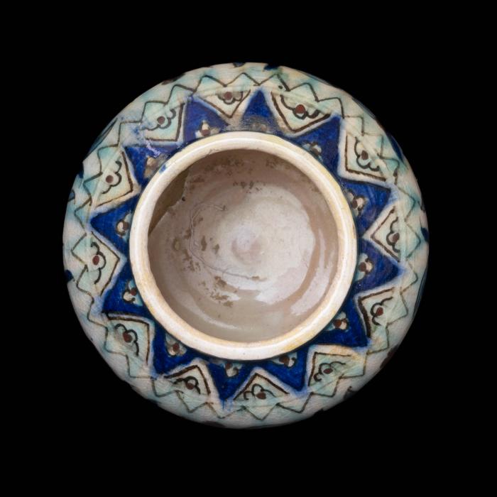 Armenian ceramic vase produced by the Joint Workshop, Jerusalem, 1921-1948
