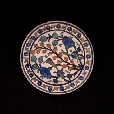 Armenian ceramics plate produced by the Tiles of the Dome of the Rock Workshop, Jerusalem,1919 - 1948
