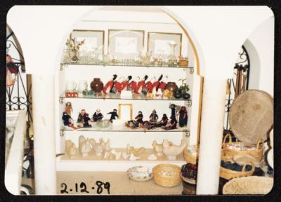 صورة أعمال فنية معروضة في ذا غاليري، عمّان، 1989