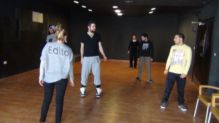 تدريب صوت لطلّاب أكاديمية الدراما التابعة لمسرح القصبة عام 2014 