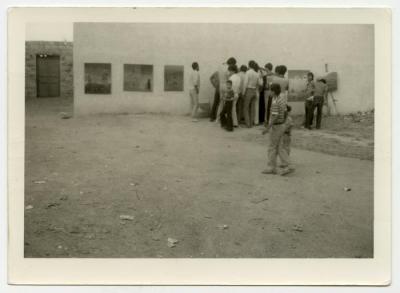معرض للفنان تيسير بركات، دير غسانة، 1984