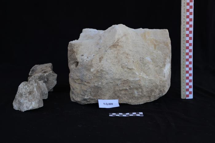 Limestone column body, Al-Qarara, 2025