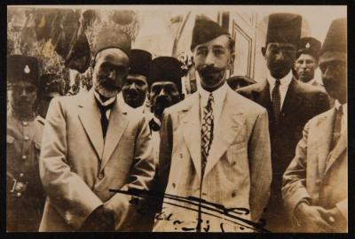 الملك فيصل ورجال من عائلة الشوا، 1924