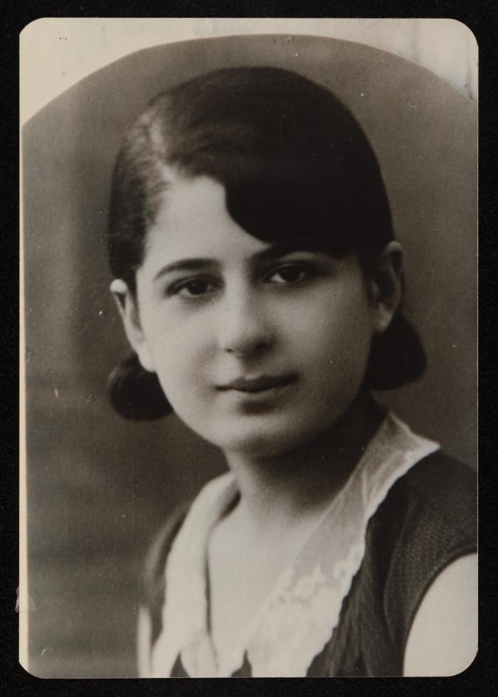 Itaf Sharabi, Yaffa, 1930