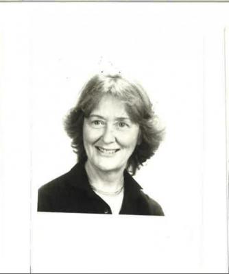  The plastic artist Janet Venn-Brown