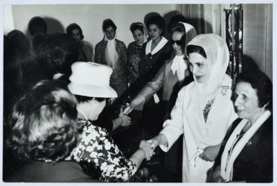Zalekha Shuhabi with Queen Zein al-Sharaf at the Arab Women Union Society office in Jerusalem