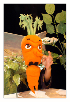 عرض مسرحية "مغامرات خضرا" في مسرح وسينماتك القصبة