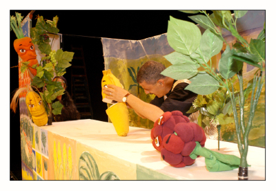 عرض مسرحية "مغامرات خضرا" في مسرح وسينماتك القصبة