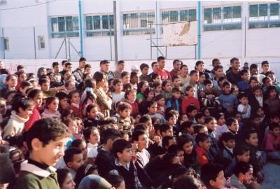 عرض مسرحي للأطفال لمسرح وسينماتك القصبة في مخيم الفارعة لللاجئين 