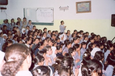 عرض مسرحي للأطفال لمسرح وسينماتك القصبة في مخيم الدهيشة للاجئين 