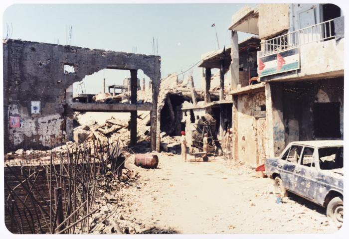 مدخل مخيم شاتيلا، 1980- 1989