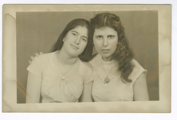 Shweikar ash-Sharif and Her Friend, Hebron, 1950- 1959