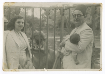 Jeries Abu Rummaneh, his wife and his daughter "Maha" in a zoo in Egypt