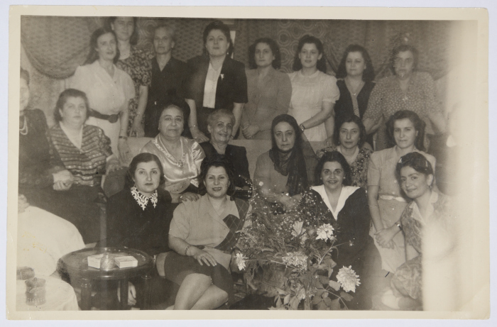 Huda Sha'rawi with the members of the Arab Women Union Society in Jerusalem