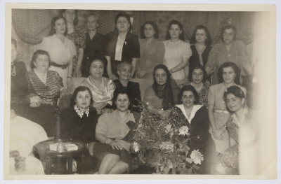 Huda Sha'rawi with the members of the Arab Women Union Society in Jerusalem