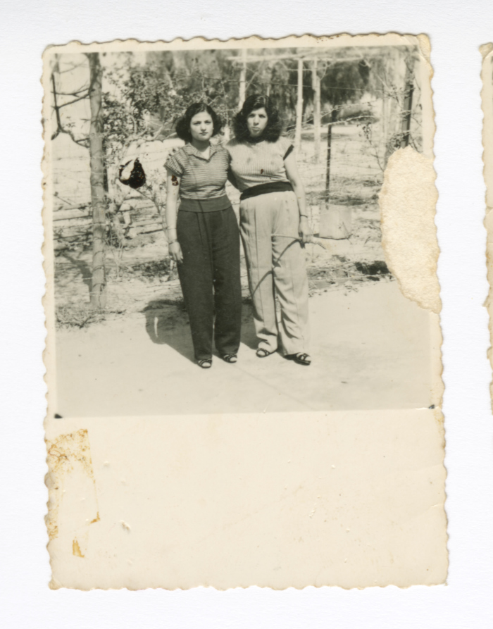 Huda and Nuzha Azar, Gaza, 1960-1969