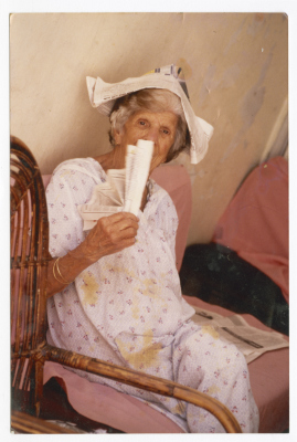 Nuzha Azar, Gaza, 1990-1999