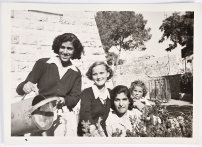 ليلى ترزي، كلية شميدت للبنات-القدس، 1954