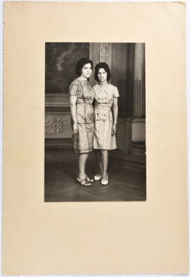 آسيا طه وليلى ترزي، عدن-اليمن، 1964