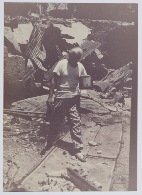 البحث وسط الأنقاض، مخيم شاتيلا، 1985