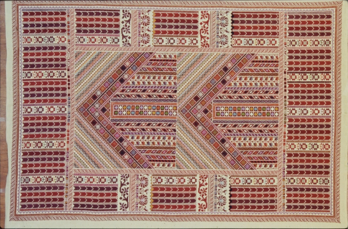 Handmade Embroidery Products by the Association for the Development of Palestinian Camps (INAASH) 