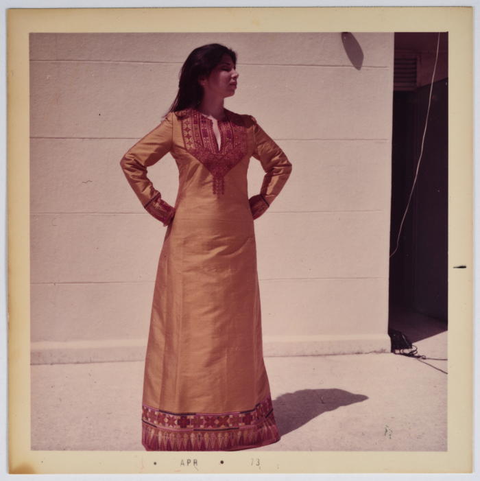 مطرزات فلسطينية تراثية من انتاج انعاش المخيم