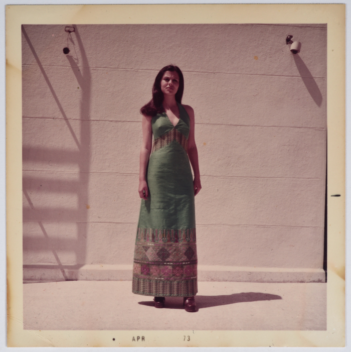 مطرزات فلسطينية تراثية من انتاج انعاش المخيم