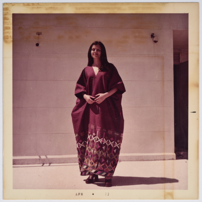 مطرزات فلسطينية تراثية من انتاج انعاش المخيم