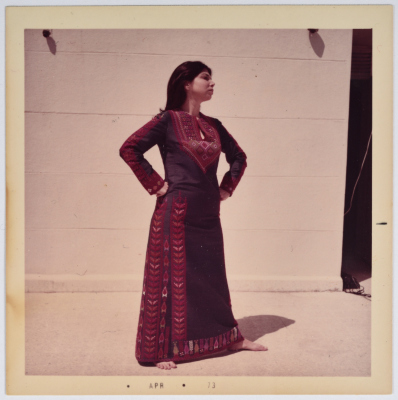 مطرزات فلسطينية تراثية من انتاج انعاش المخيم