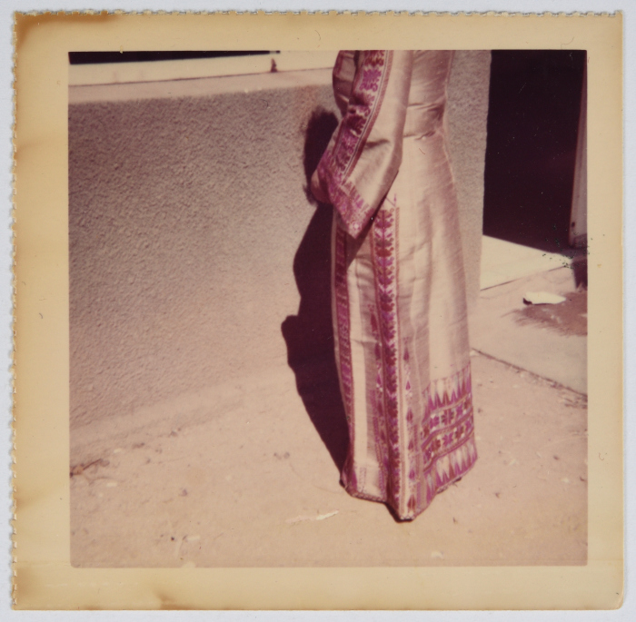 مطرزات فلسطينية تراثية من انتاج انعاش المخيم