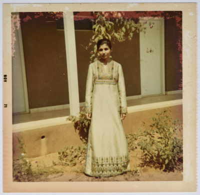 مطرزات فلسطينية تراثية من انتاج انعاش المخيم