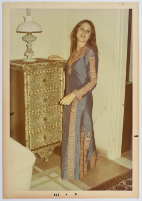 مطرزات فلسطينية تراثية من انتاج انعاش المخيم