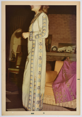 مطرزات فلسطينية تراثية من انتاج انعاش المخيم