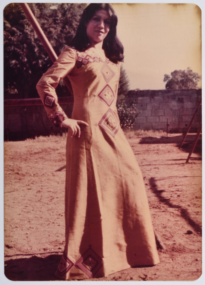 مطرزات فلسطينية تراثية من انتاج انعاش المخيم