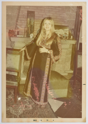 مطرزات فلسطينية تراثية من انتاج انعاش المخيم