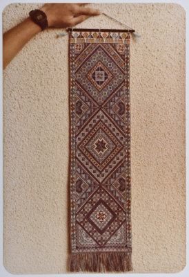 مطرزات فلسطينية تراثية من انتاج انعاش المخيم