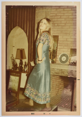 مطرزات فلسطينية تراثية من انتاج انعاش المخيم