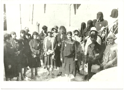 وفد نسائي فلسطيني يحتج لدى المندوب السامي البريطاني، 1929