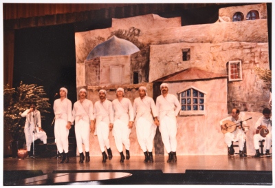  El-Funoun Palestinian Popular Dance Troupe