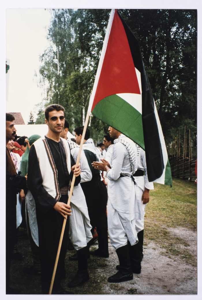 فرقة الفنون الشعبية في فرنسا عرض 