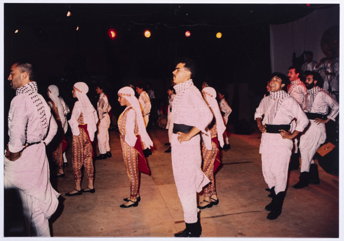 عروض راقصة لفرقة الفنون الشعبية، بيرزيت، 1990-1992