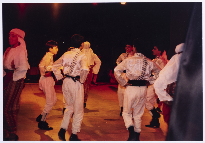 عروض راقصة لفرقة الفنون الشعبية، بيرزيت، 1990-1992