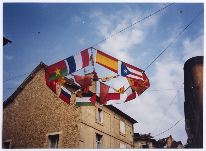 El-Funoun Palestinian Dance Troupe Visits France 