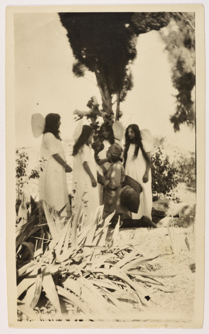 طالبات من مدرسة الفرندز بأزياء تنكرية