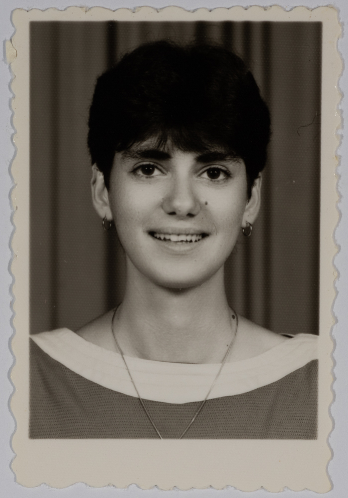 صورة شخصية لفتاة من مدرسة الفرندز